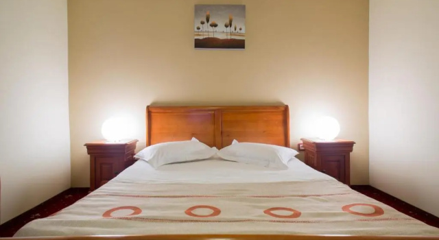 Standardní Dvoulůžkový s manželskou postelí pokoj Red Hotel