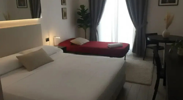 Номер Classic Blue Shades Hotel