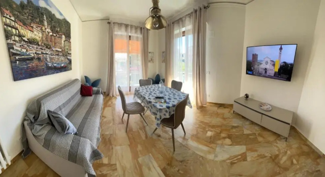 WELCOME RIVIERA -TORRE D\AVORIO APPARTAMENTO 126 mq piu\terrazzo25 mq - totalmente rinnovato- 250m dal centro - parcheggio a pagamento 15 euro al giorno da prenotare in anticipo salvo dispo -parking at 15 euro per day to be booked in advance if available, Забронировать Апартаменты/квартира Отели Рапалло с парковкой, Парковка