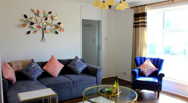 Коттедж Dwellers Delight Living Ltd Serviced Accommodation, Chigwell, London 3 bedroom House, Upto 7 Guests, Free Wifi & Parking