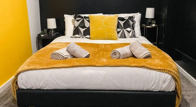Stunning 1-bed Apartment in Cardiff, Забронировать Апартаменты/квартира Отели Гламорган с парковкой, Парковка