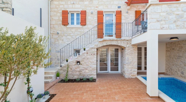 Holiday home Rocca, 予約 ヴィラ Brac Island Omis