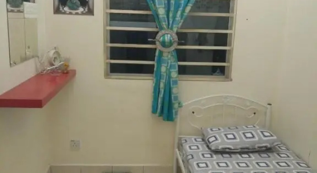 E&A Homestay KLIA/ Sepang/ Nilai, Забронировать Отель Отели Сепанг с парковкой, Парковка
