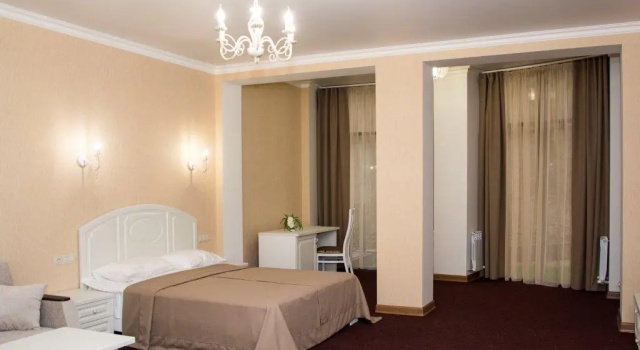 Lesnaya Skazka Apart-Hotel, Забронировать Отель Отели Краснодарского края с парковкой, Парковка