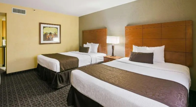 Номер Standard Best Western Plus Scottsdale Thunderbird Suites