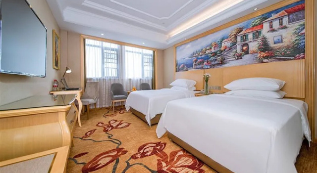 Vienna International Hotel (Enshi Cultural Square Airport Hotel), Забронировать Отель Энши Хубэй