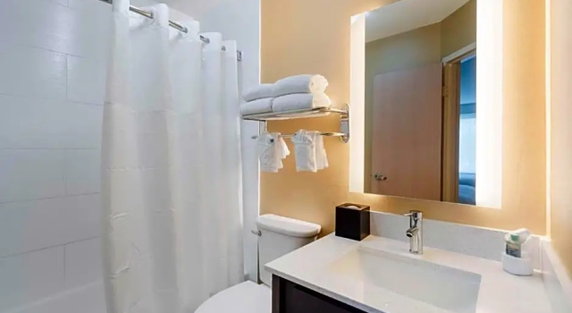 Четырёхместный люкс c 1 комнатой Best Western Glenview - Chicagoland Inn and Suites