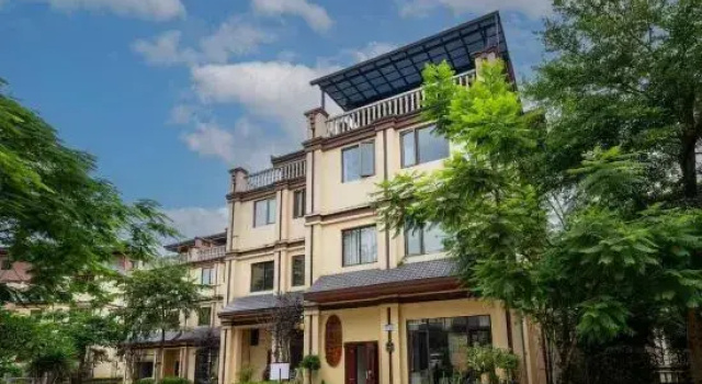 Tongxi Homestay (Dai Ethnic Ancient Town), Забронировать Отель Дэхун Юньнань