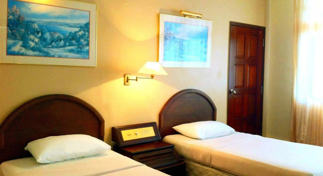 Gemas Golf Resort, Rezerwuj Ośrodek wypoczynkowy Hotele w Negeri Sembilan z Basenem, Basen