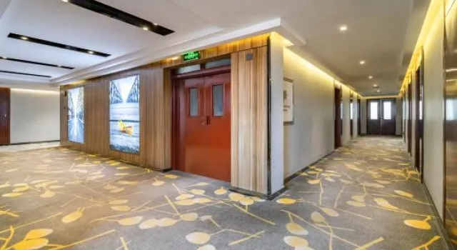 Zhengzhou University Institute of Technology Hotel, Забронировать Отель Чжэнчжоу Хэнань