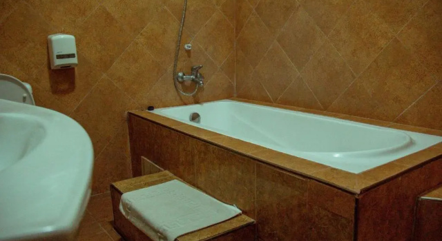 Номер Deluxe New Charity Hotel International