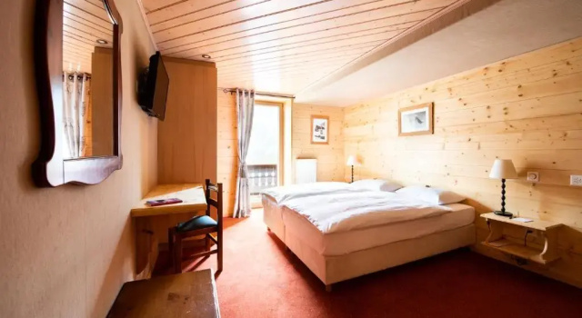 Номер Comfort Hotel Suisse