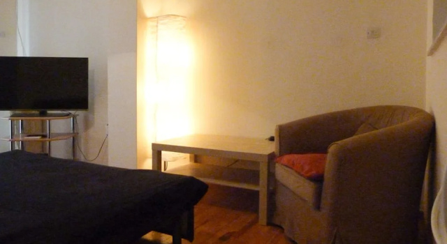 Homely Spacious Studio near Seafront, Забронировать Отель Халкида Эвбея