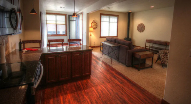 Whitefish Downtown Suites, Забронировать Отель Отели Flathead Valley 3 звезды, 3*