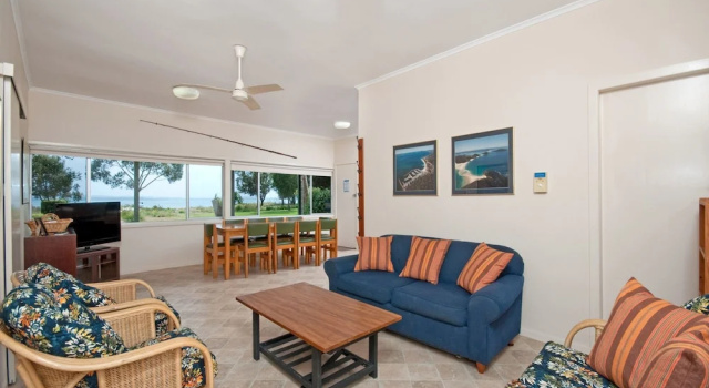 Sandy Shores, 18 Corlette Point Road, Забронировать Отель Ти-Гарденс Port Stephens