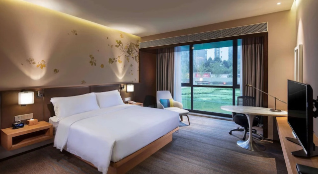 Люкс Deluxe c 1 комнатой Hilton Garden Inn Shiyan