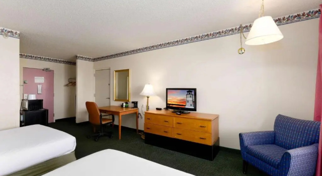 Четырёхместный номер Standard Studio 6 Suites Lake Havasu City AZ