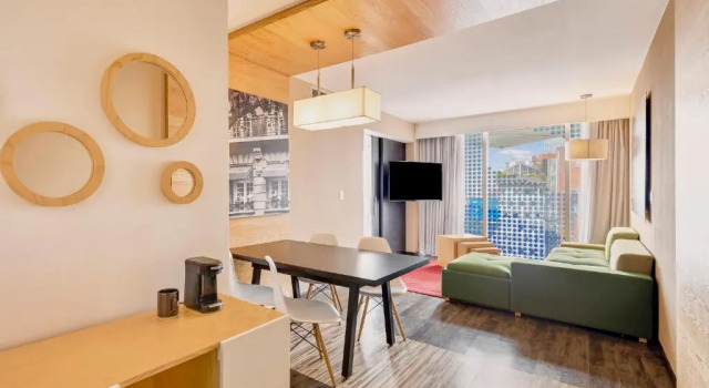 Полулюкс Fiesta Inn Insurgentes Viaducto