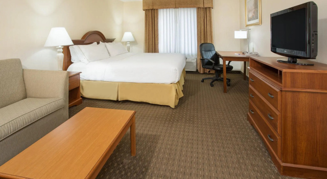 Двухместный номер Standard Holiday Inn Express Hotel & Suites Marion by IHG