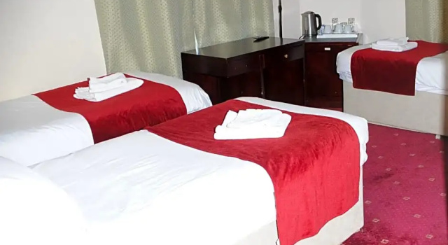 Трёхместный номер Standard London Star Hotel