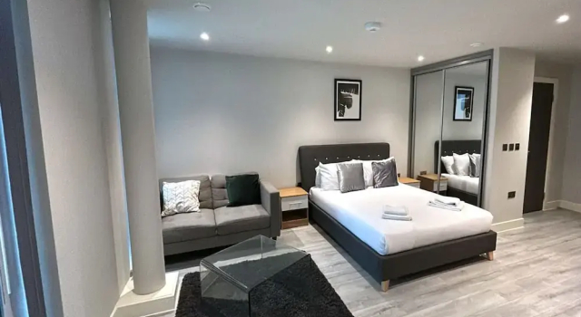 Chic Studio in Bracknell at Convenient Location