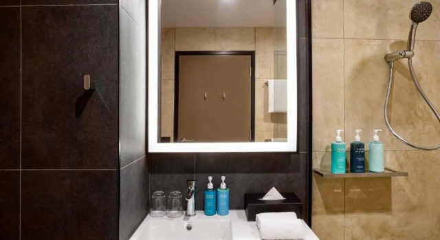 Superior Vierer Zimmer mit Meerblick Novotel Devonport