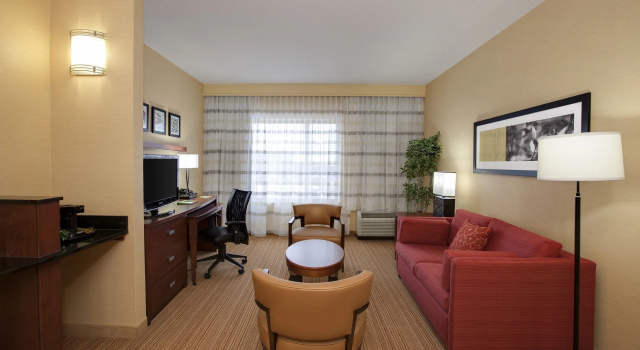 Courtyard by Marriott Chicago Schaumburg/Woodfield Mall, Забронировать Отель Шаумбург Большой Чикаго