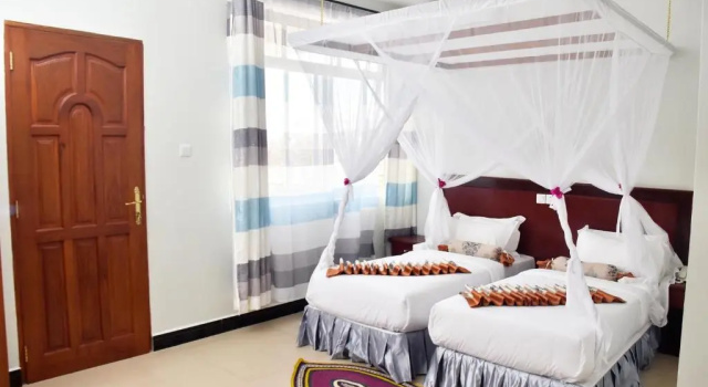 Номер Deluxe Sea Crest Hotel
