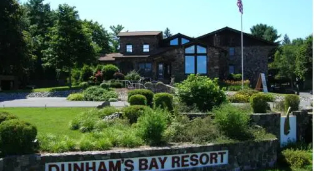Dunham's Bay Resort, Rezervasyon Tatil Köyü Lake George Adirondack Mountains