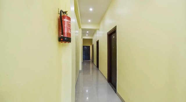 Hotel Rajmahal by OYO Rooms, Забронировать Отель Отели штата Раджастхана 3 звезды, 3*
