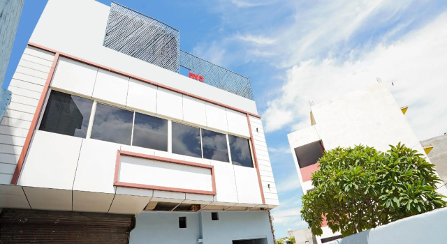 OYO 73333 Hotel Ramji 7 Grand, Забронировать Отель Рохини 