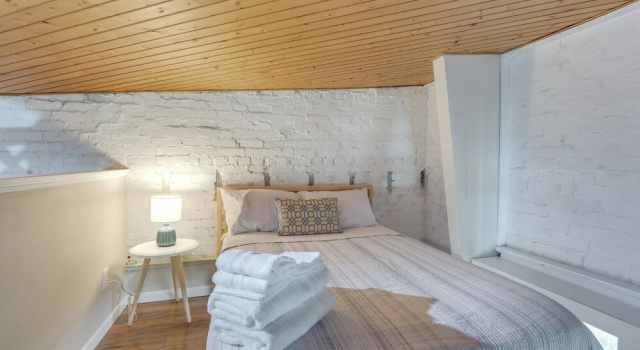 Коттедж Cozy Boho-Chic Loft about 2 Mi to Downtown Cincinnati
