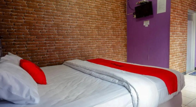 Standard Casal quarto RedDoorz near RSUD Kebumen
