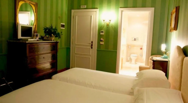 Четырёхместный номер Standard UNA Hotels One Catania