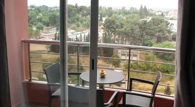 Трёхместный номер Standard с балконом Hôtel Belle Vue et Spa