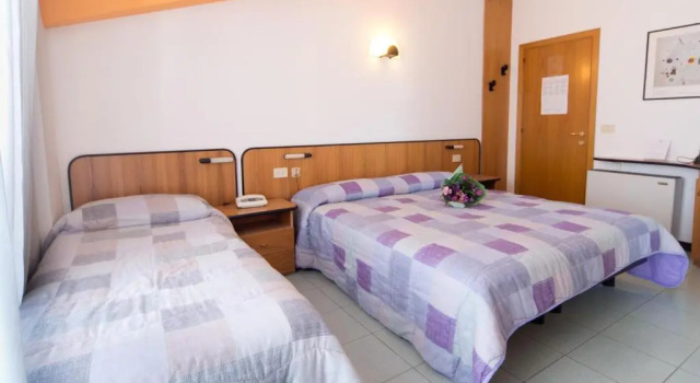 Четырёхместный номер Standard Hotel Crocenzi