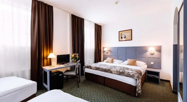 O podwyższonym standardzie trzyosobowy pokój Central Hotel Prague
