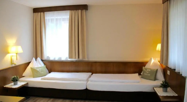 Люкс Hotel Montana