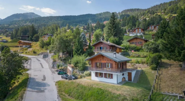 Коттедж Chalet Les Crus