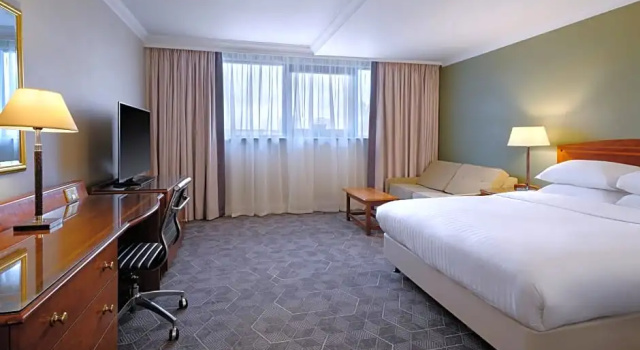 Номер Standard Delta Hotels by Marriott Liverpool City Centre