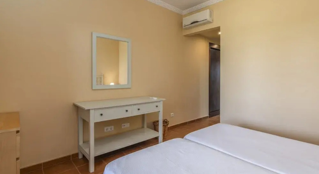 Apartment by Haraganes Beach, Varaa Huoneisto Hotellit Ayamonte pysäköinnillä, Pysäköinti