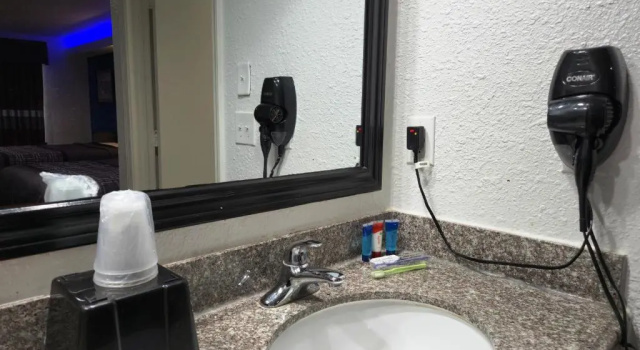Номер Deluxe Express Inn Tomball