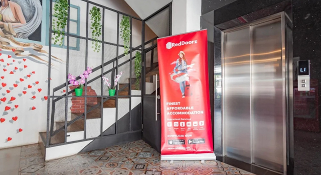RedDoorz Plus @ Doorman Guest House