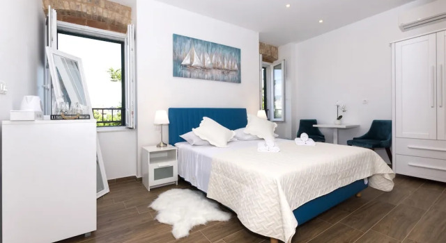 Peruzovic Rooms 3, จอง เกสท์เฮาส์ Split Split-Dalmatia County, ใกล้กับ Mladezi Park Stadium