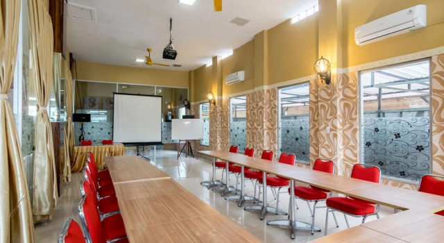 Residence Puri Hotel by OYO, Забронировать Отель Отели Медана с парковкой, рядом с Торговый центр Medan, Парковка