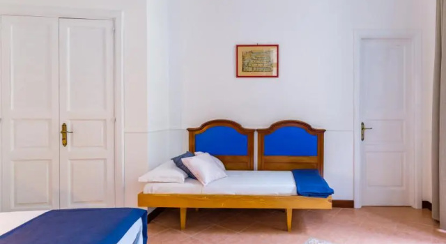 Magicstay - Flat 150M² 3 Bedrooms 3 Bathrooms - Naples, Забронировать Отель Неаполь Кампания, рядом с Bourbon Tunnel
