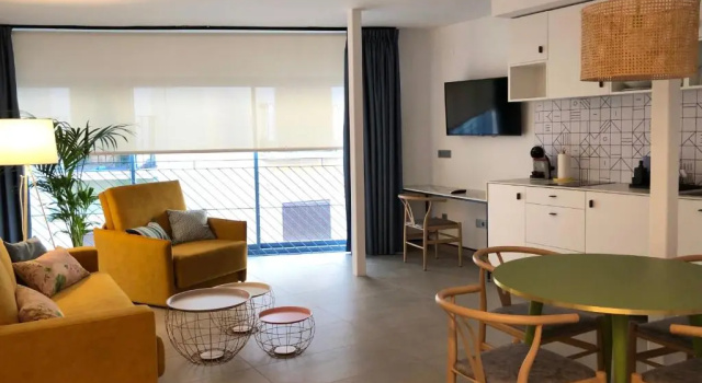 ChezmoiHomes PATIO de LUZ - Stylish apartments in Párraga 13, Забронировать Апартаменты/квартира Центр Гранада