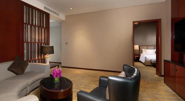 Люкс с 2 комнатами Crowne Plaza Taizhou by IHG