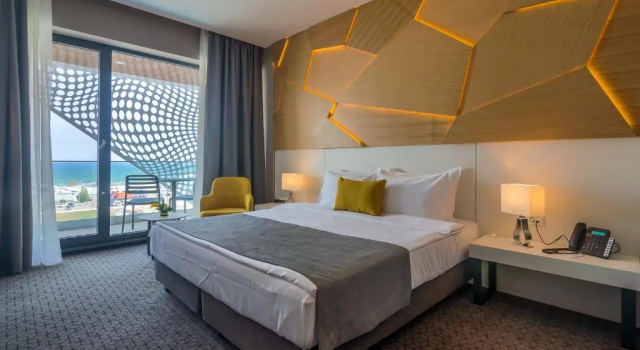 Двухместный номер Superior с видом на море Nyota Hotel & Conference Center