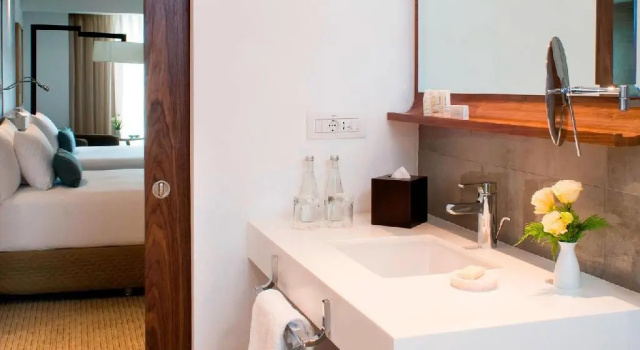 Четырёхместный номер Standard с видом на город Courtyard by Marriott Lima Miraflores
